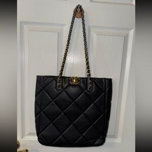 Black quilted chain strap shoulder bag tote bag NEW MAKE
OFFERS